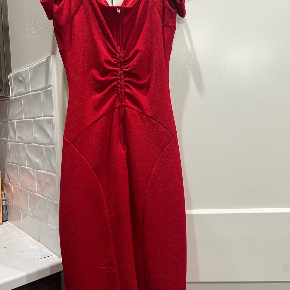 Red Dress - Picture 6 of 7